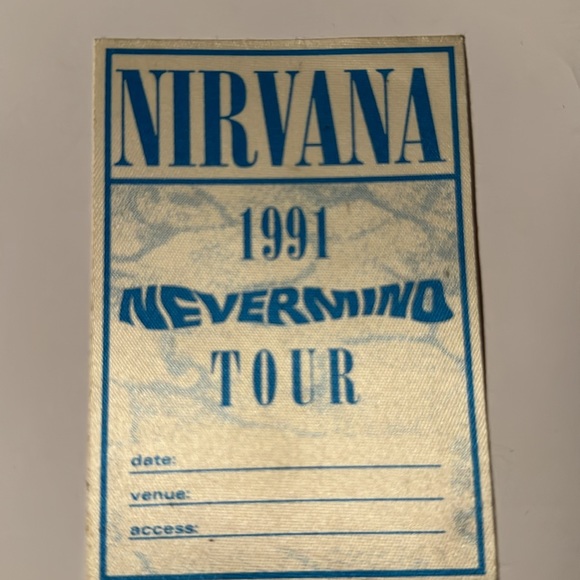 Very rare NIRVANA 1991 Nevermind tour backstage pass. - Picture 2 of 3